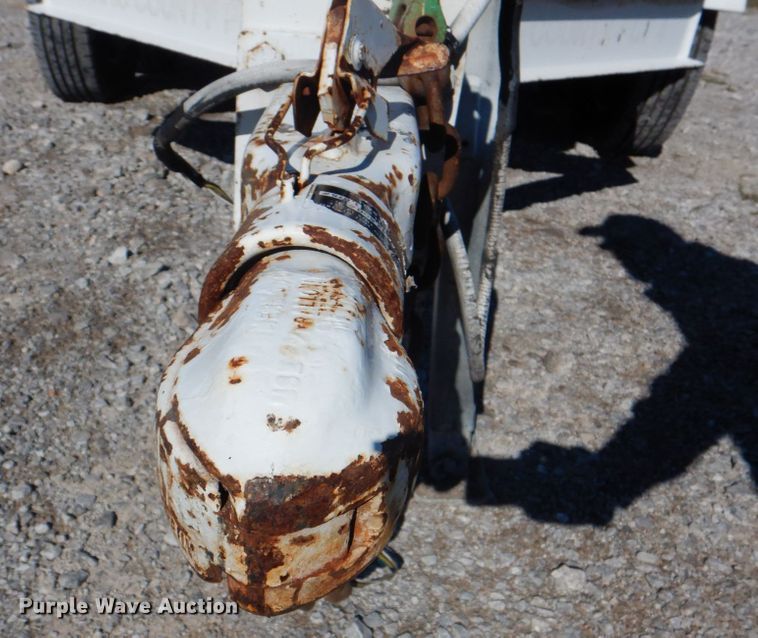 image for item JN9076 Brush Bandit 280XP  wood chipper