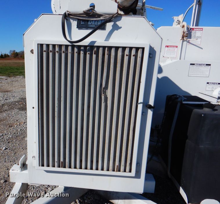 image for item JN9076 Brush Bandit 280XP  wood chipper