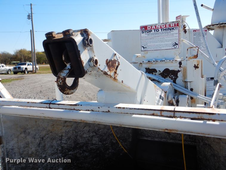 image for item JN9076 Brush Bandit 280XP  wood chipper