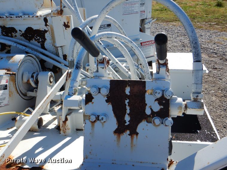 image for item JN9076 Brush Bandit 280XP  wood chipper