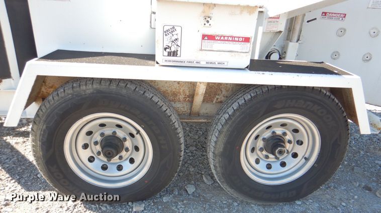 image for item JN9076 Brush Bandit 280XP  wood chipper