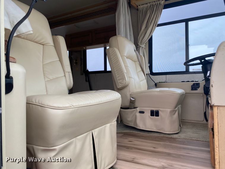 image for item JN9153 2004 Safari Cheetah  RV