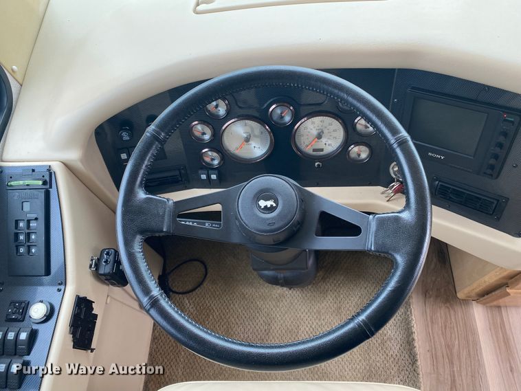 image for item JN9153 2004 Safari Cheetah  RV