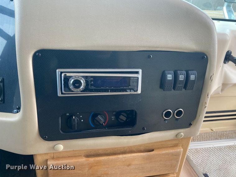 image for item JN9153 2004 Safari Cheetah  RV