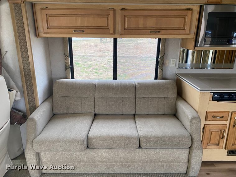 image for item JN9153 2004 Safari Cheetah  RV