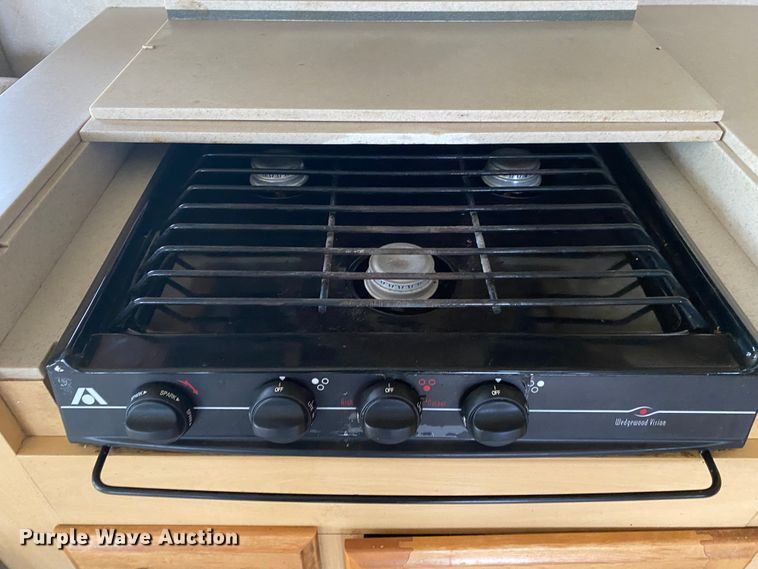 image for item JN9153 2004 Safari Cheetah  RV