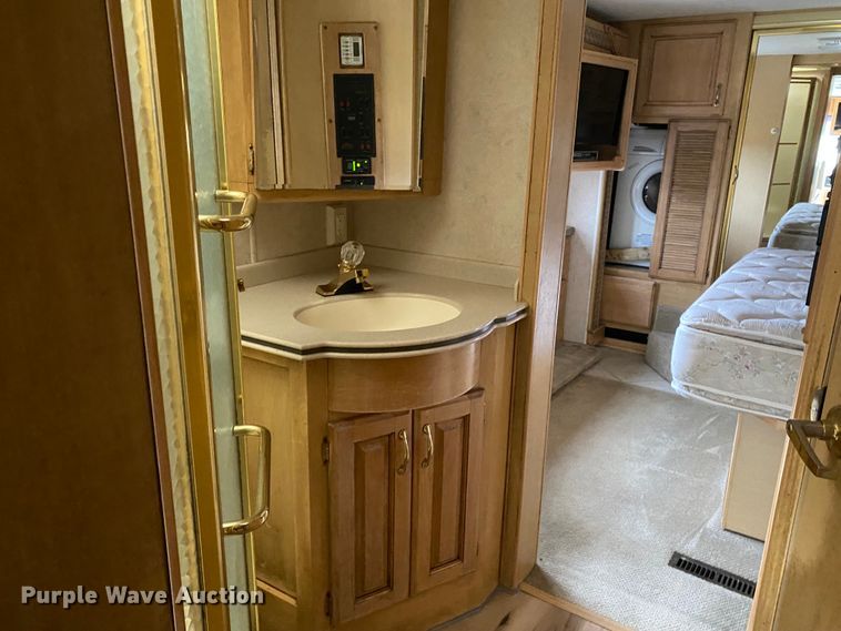 image for item JN9153 2004 Safari Cheetah  RV