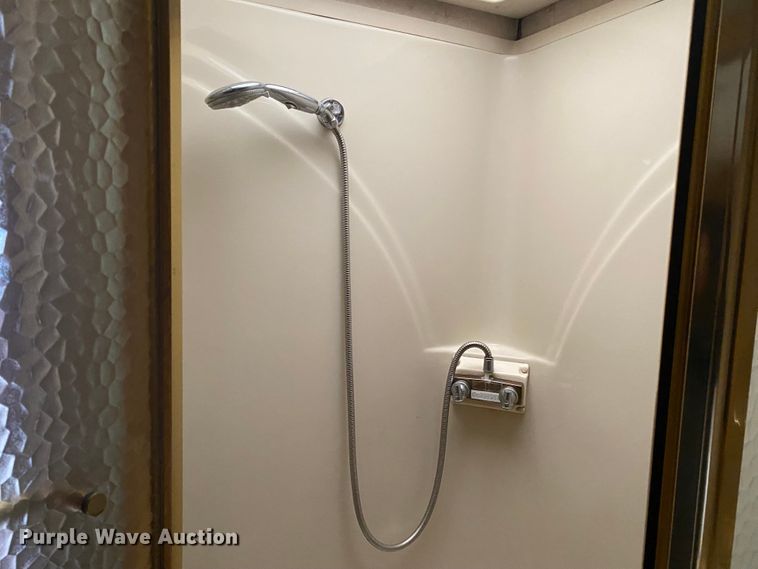 image for item JN9153 2004 Safari Cheetah  RV