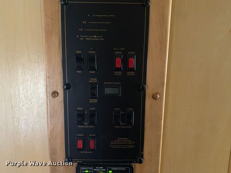 image for item JN9153 2004 Safari Cheetah  RV