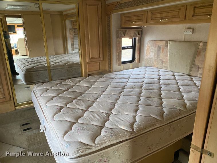 image for item JN9153 2004 Safari Cheetah  RV