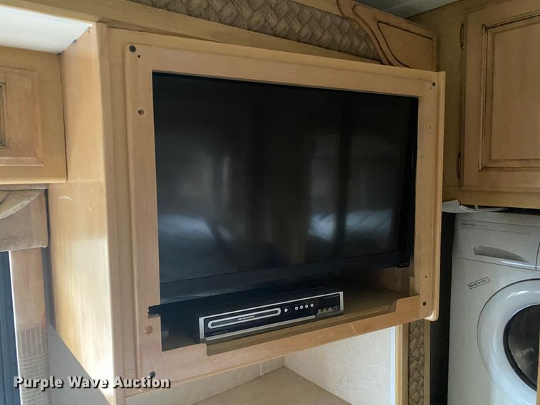 image for item JN9153 2004 Safari Cheetah  RV