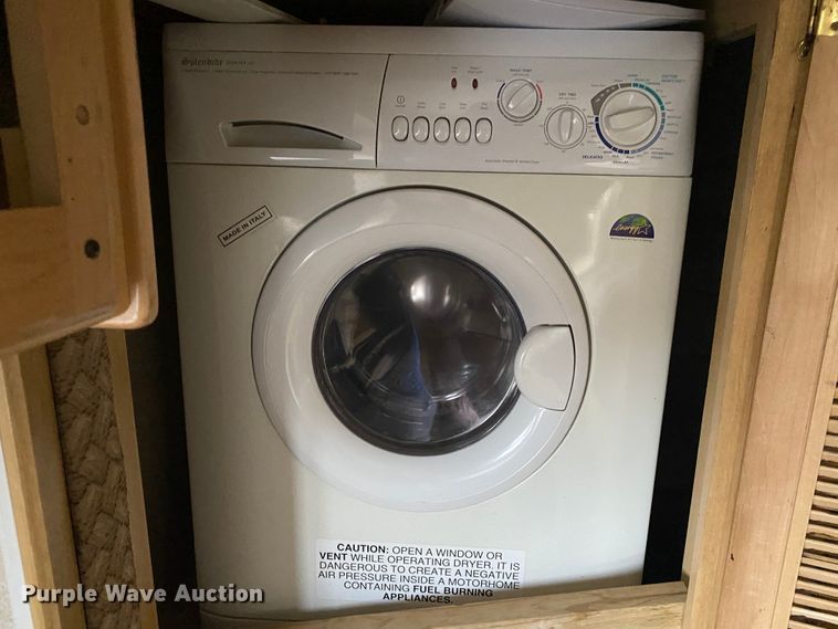 image for item JN9153 2004 Safari Cheetah  RV