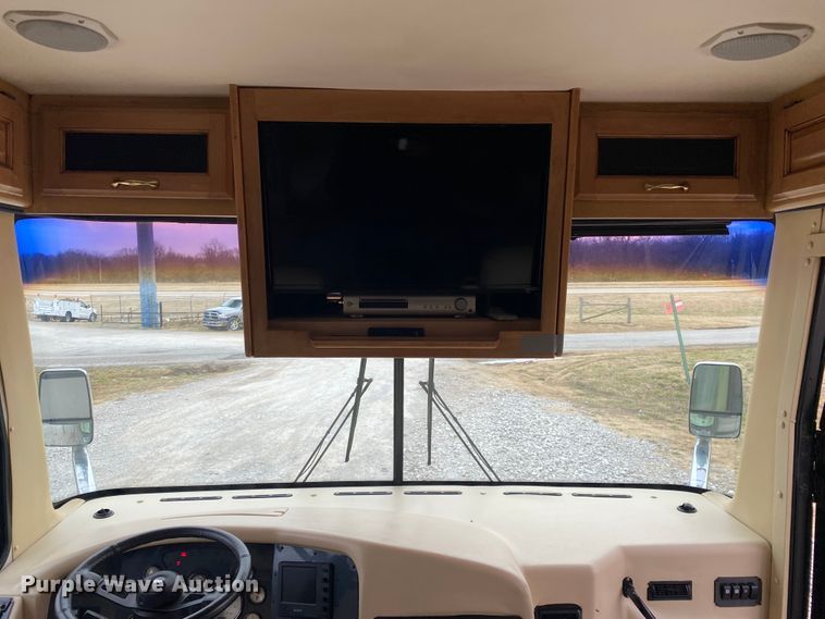 image for item JN9153 2004 Safari Cheetah  RV