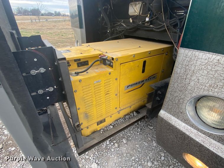 image for item JN9153 2004 Safari Cheetah  RV