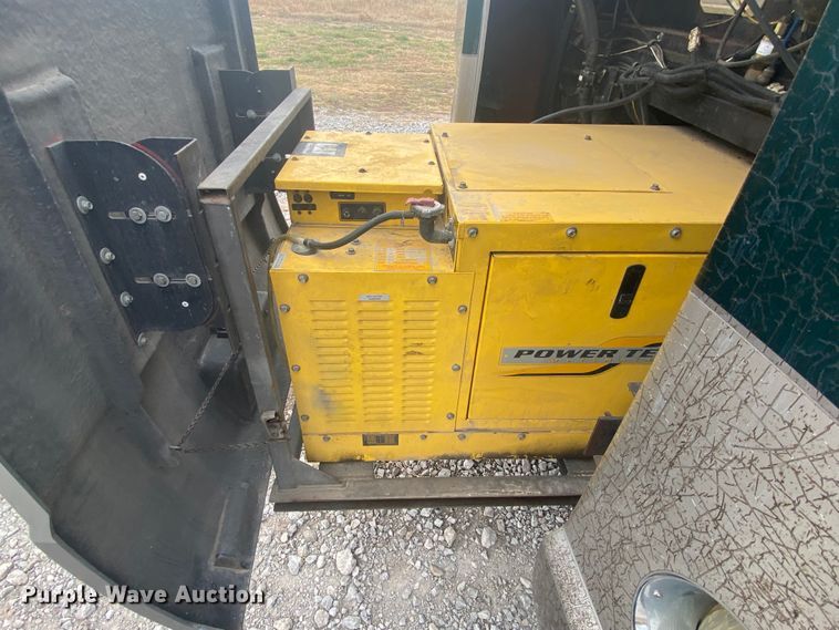 image for item JN9153 2004 Safari Cheetah  RV