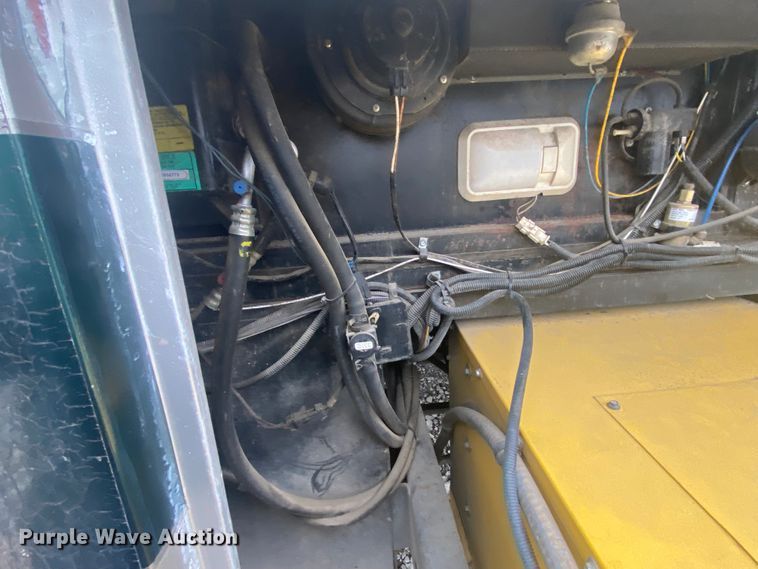 image for item JN9153 2004 Safari Cheetah  RV