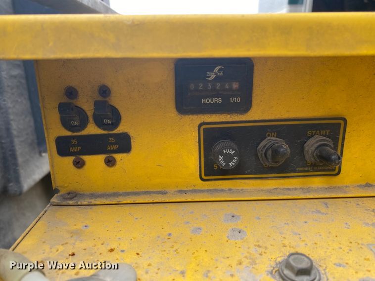 image for item JN9153 2004 Safari Cheetah  RV