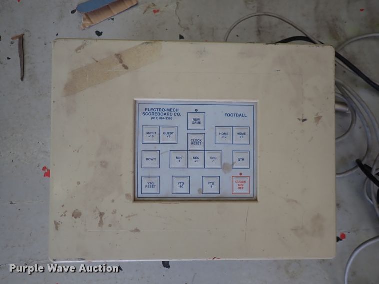 image for item JU9018 Fairtron FB-8120TK  football scoreboard