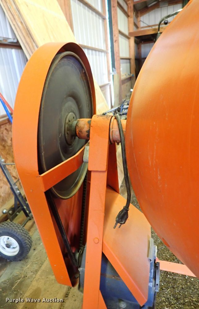 image for item JU9020 Concrete mixer