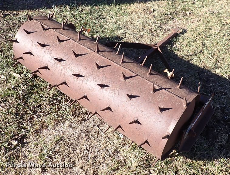 image for item JU9024 Lawn and garden equipment