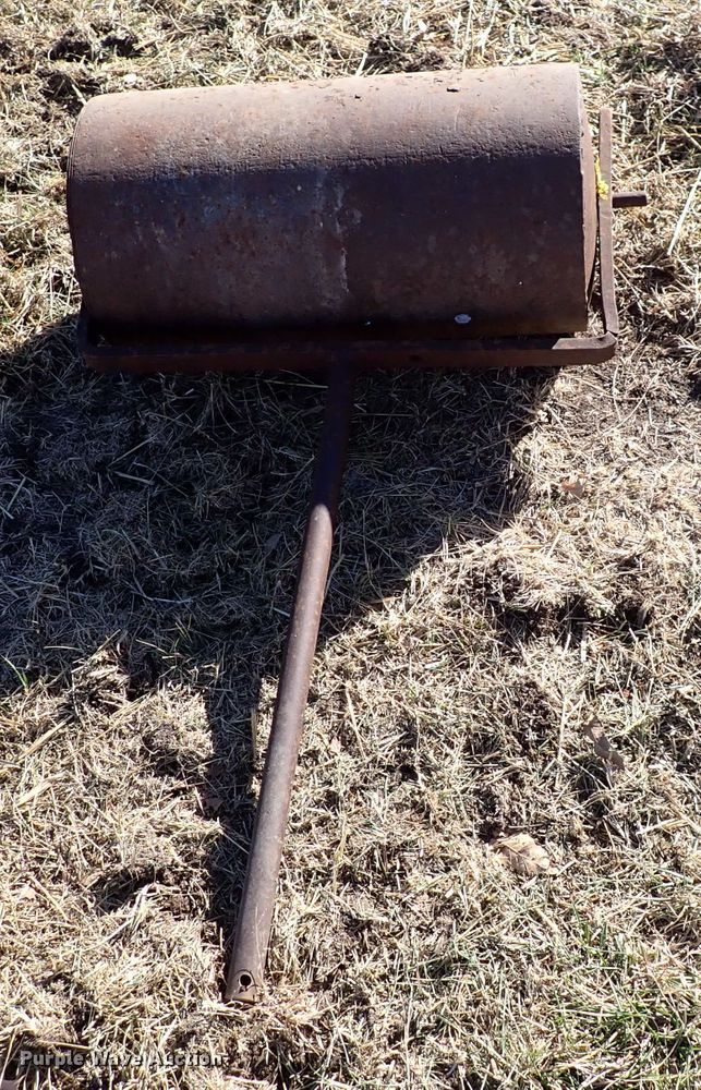 image for item JU9024 Lawn and garden equipment