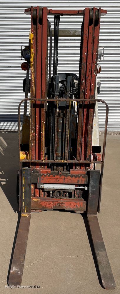 image for item JX9875 Nissan 30  forklift