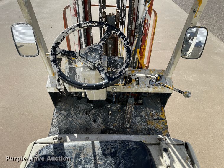 image for item JX9875 Nissan 30  forklift