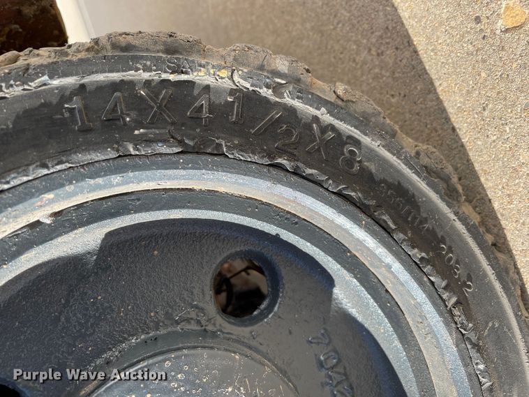 image for item JX9875 Nissan 30  forklift