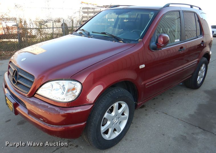 image for item KH9109 2000 Mercedes Benz ML430  SUV