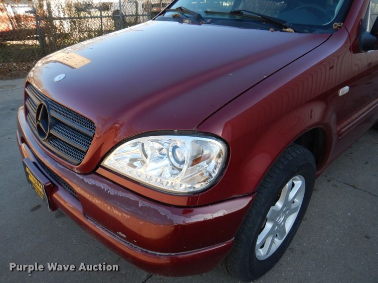 image for item KH9109 2000 Mercedes Benz ML430  SUV