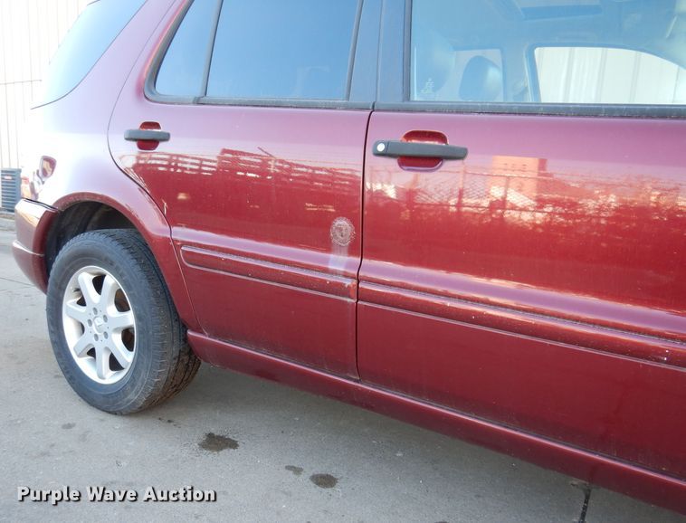 image for item KH9109 2000 Mercedes Benz ML430  SUV