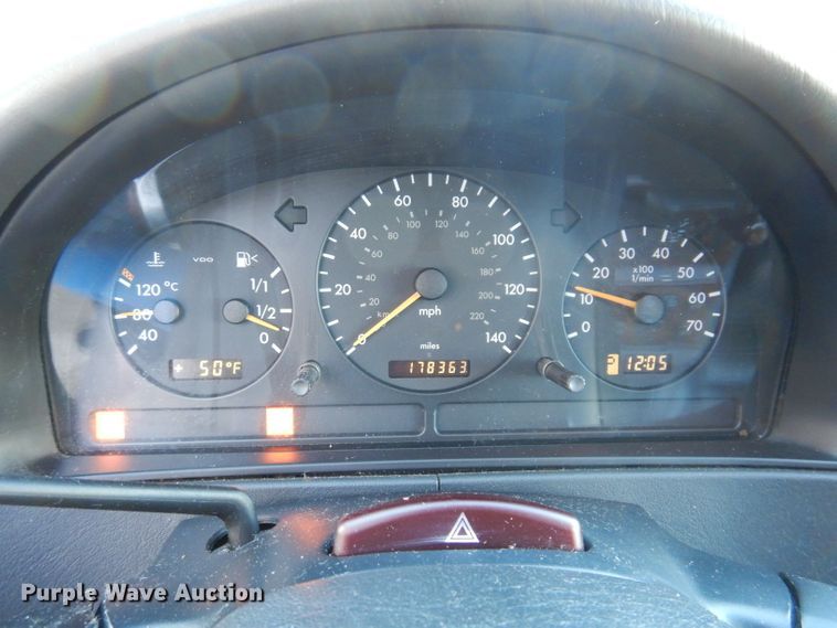 image for item KH9109 2000 Mercedes Benz ML430  SUV