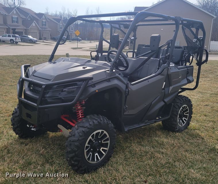 image for item KH9857 2017 Honda Pioneer 1000 Limited  utility vehicle