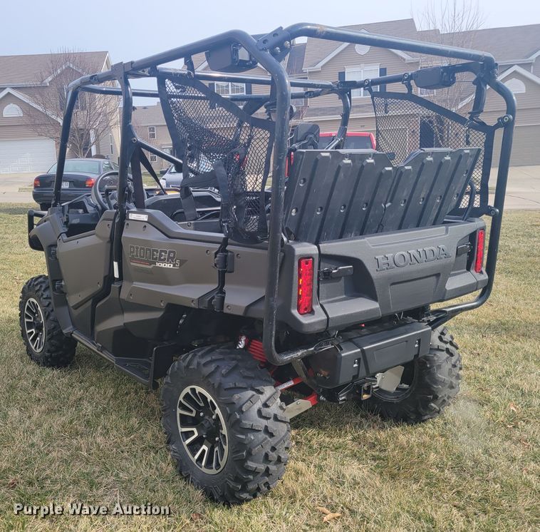 image for item KH9857 2017 Honda Pioneer 1000 Limited  utility vehicle