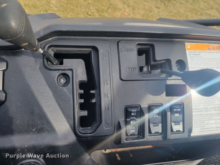 image for item KH9857 2017 Honda Pioneer 1000 Limited  utility vehicle