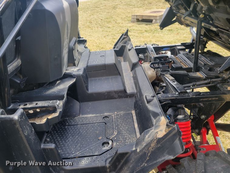 image for item KH9857 2017 Honda Pioneer 1000 Limited  utility vehicle