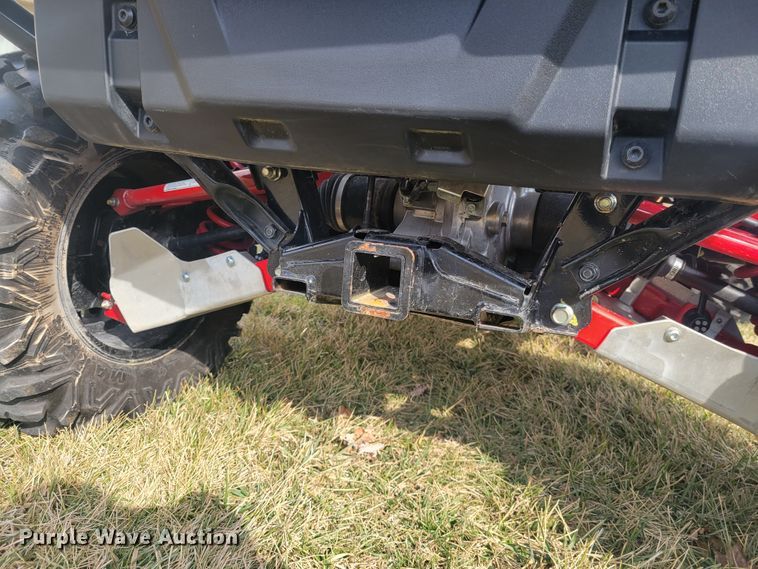 image for item KH9857 2017 Honda Pioneer 1000 Limited  utility vehicle