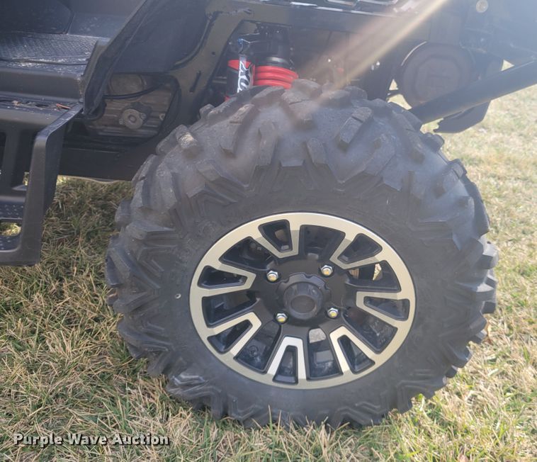 image for item KH9857 2017 Honda Pioneer 1000 Limited  utility vehicle