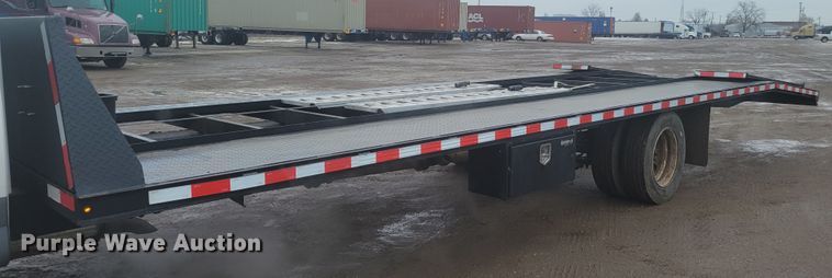 image for item KH9864 2005 GMC C5500  tow truck