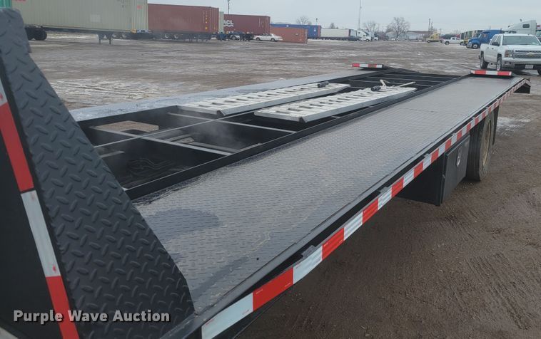 image for item KH9864 2005 GMC C5500  tow truck