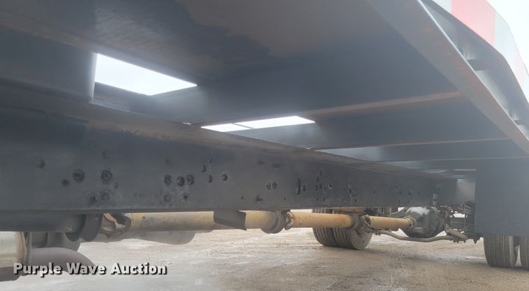 image for item KH9864 2005 GMC C5500  tow truck