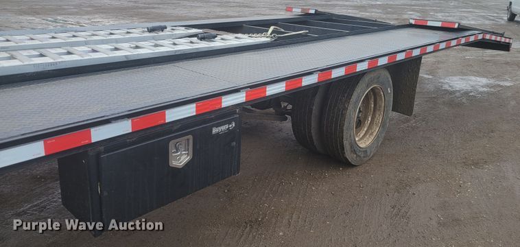 image for item KH9864 2005 GMC C5500  tow truck