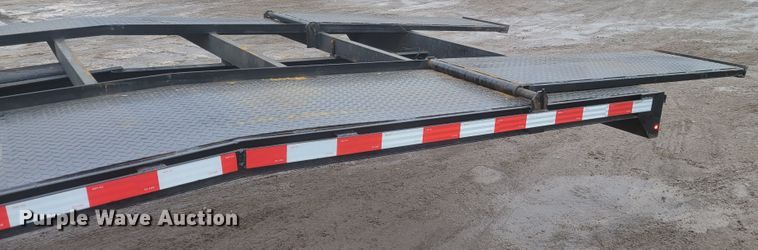 image for item KH9864 2005 GMC C5500  tow truck