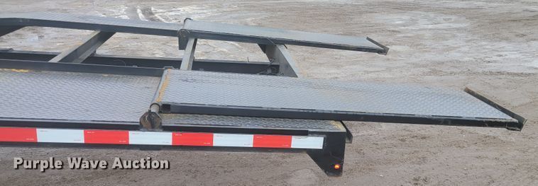 image for item KH9864 2005 GMC C5500  tow truck