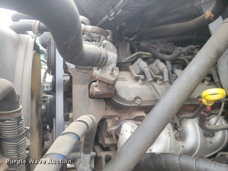 image for item KH9864 2005 GMC C5500  tow truck