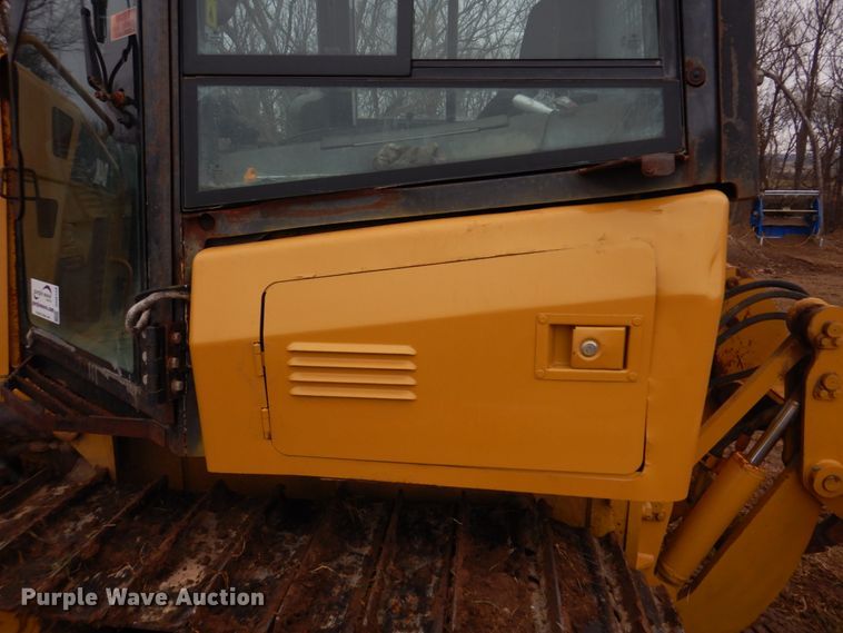 image for item DH8158 2012 Caterpillar D4K2XL  dozer