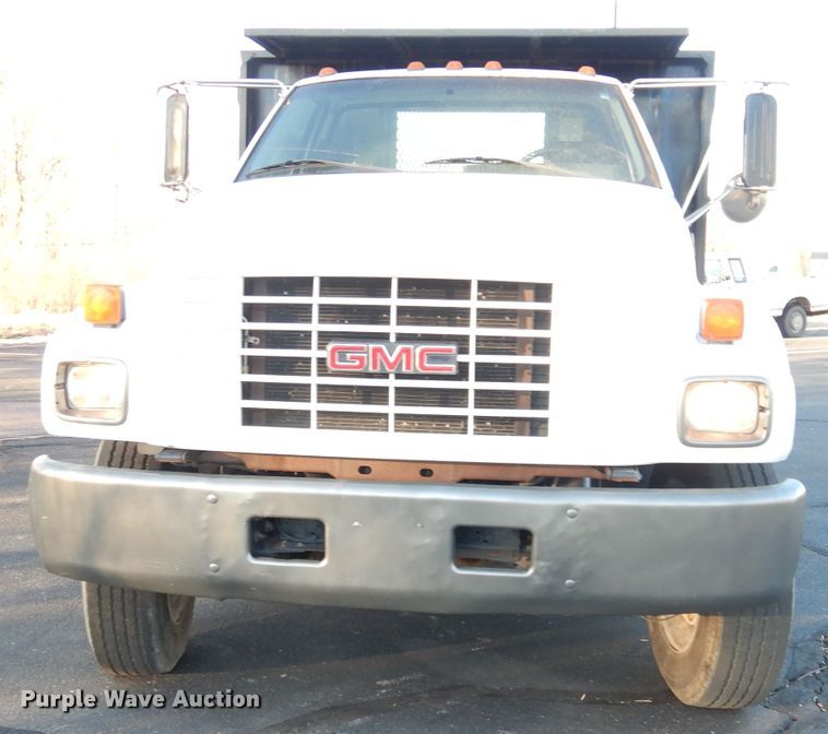 image for item DH8814 2002 GMC C6500  dump truck