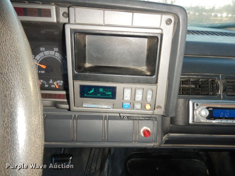 image for item DH8814 2002 GMC C6500  dump truck