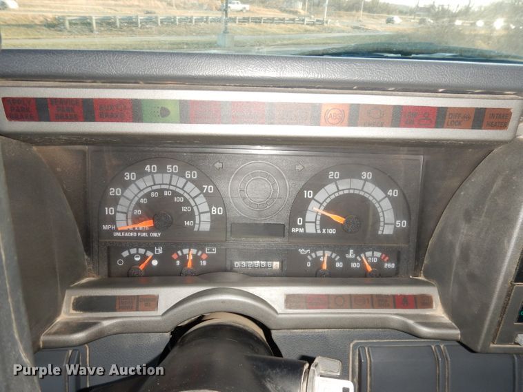 image for item DH8814 2002 GMC C6500  dump truck