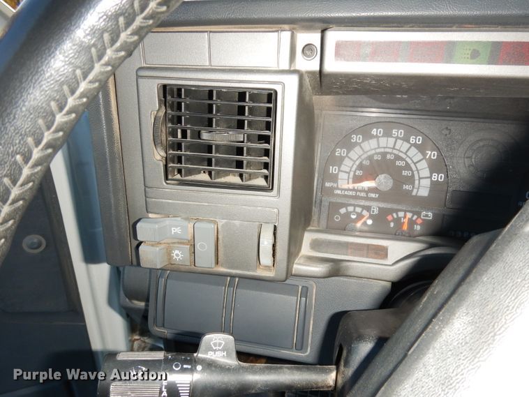 image for item DH8814 2002 GMC C6500  dump truck